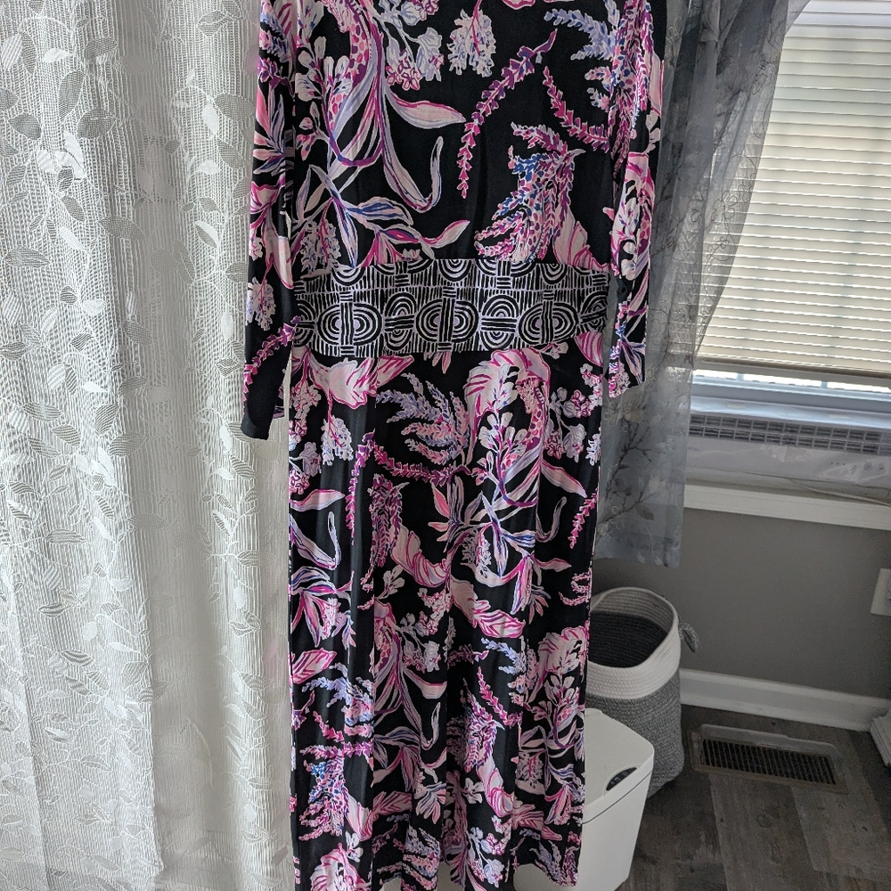 Lilly Pulitzer Black Midi Dress with Pink & White Floral Print Flueris Midi Oynx - Picture 4 of 6